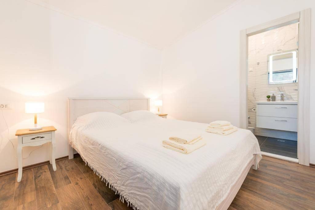Appartement Nika Solitudo *